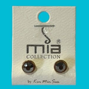 NWT MIA COLLECTION SMALL GRAY‎ METALLIC STUDS